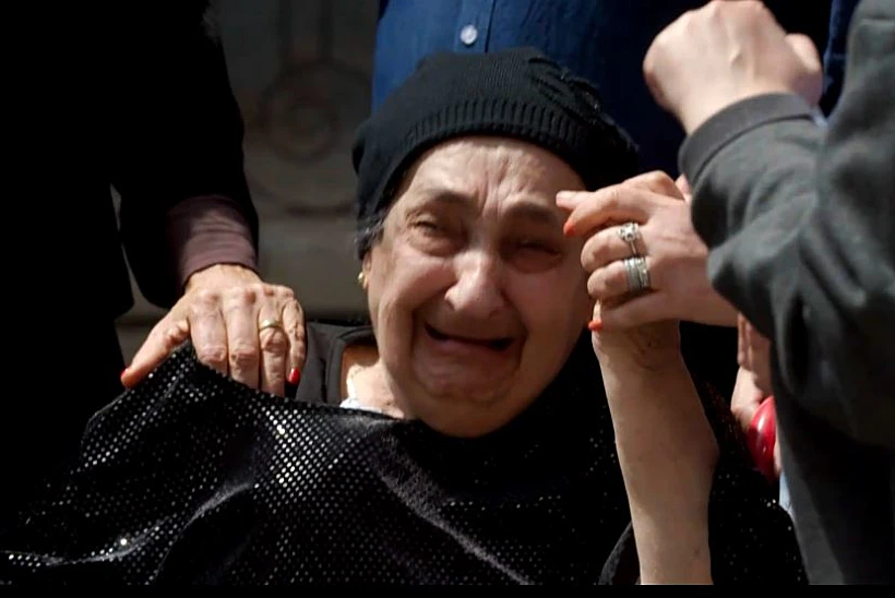 האם מרי סוף סוף תמצא את אסתר?