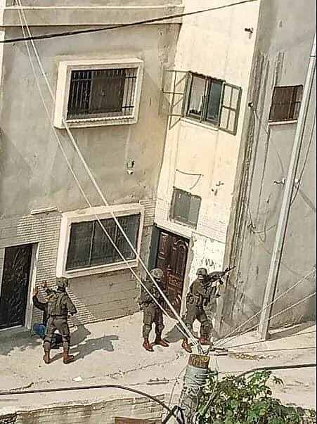 כוח צה''ל נכנס לכפר חארס, ממנו יצא המחבל מהפיגוע באריאל