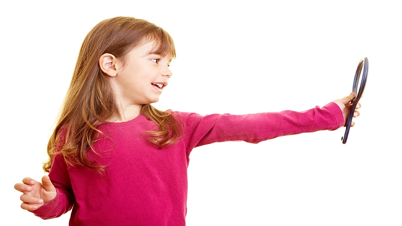 ילדה ביטחון עצמי