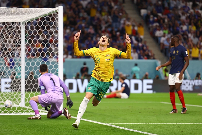 אוסטרליה כובשת מול צרפת