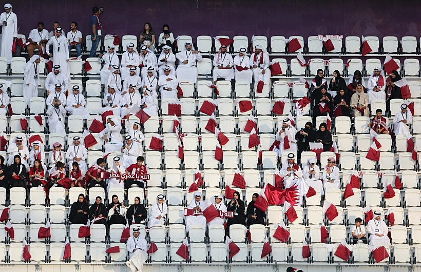 אוהדי נבחרת קטר לפני המשחק מול סנגל, מונדיאל 2022