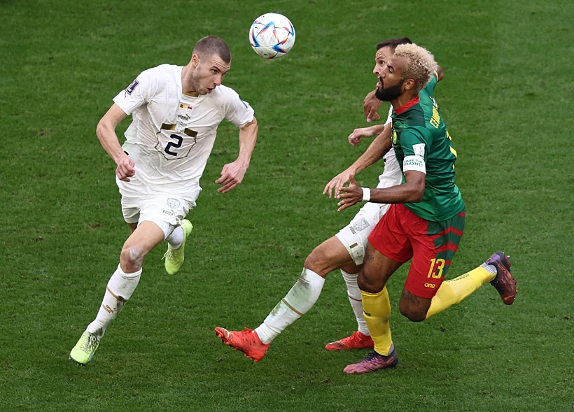 הנגיחה של פבלוביץ', קמרון, סרביה