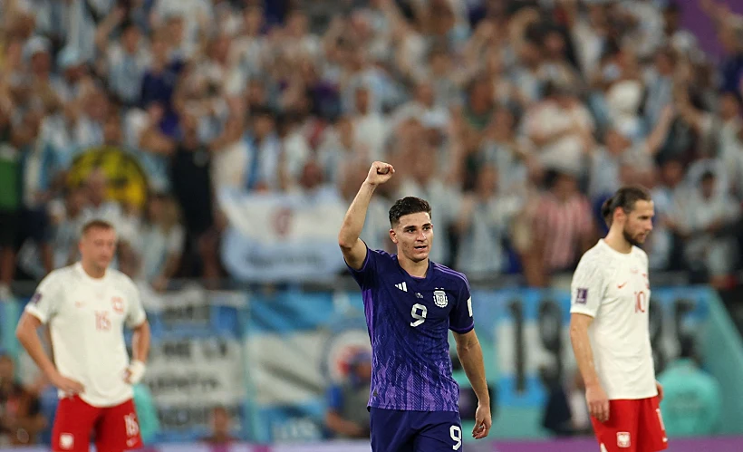 חוליאן אלברס חוגג שער מול פולין מונדיאל 2022 בקטר