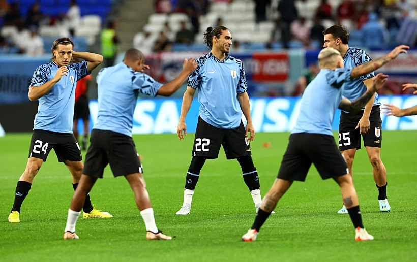 שחקני אורוגוואי בחימום לפני המשחק מול דרום קוריאה