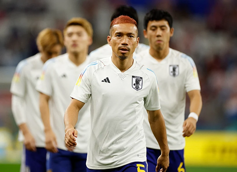 שחקני יפן מתחממים מונדיאל 2022 בקטר