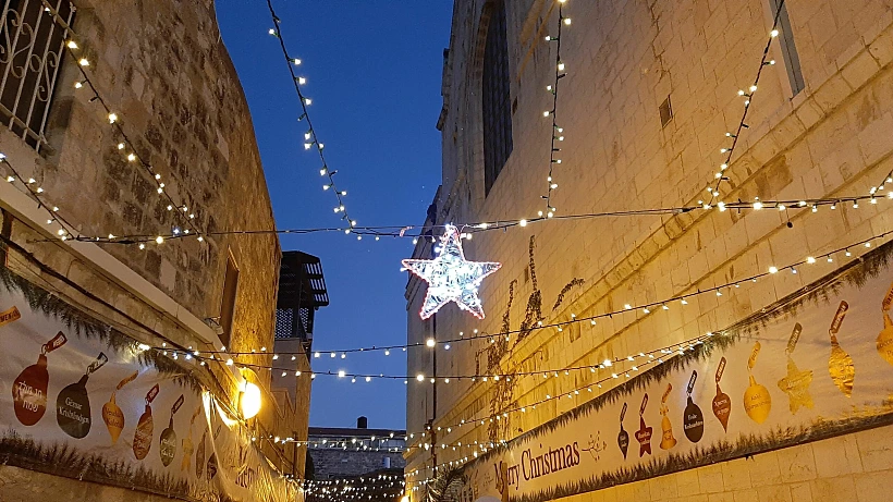 הרובע הנוצרי בירושלים מואר לכבוד חג המולד