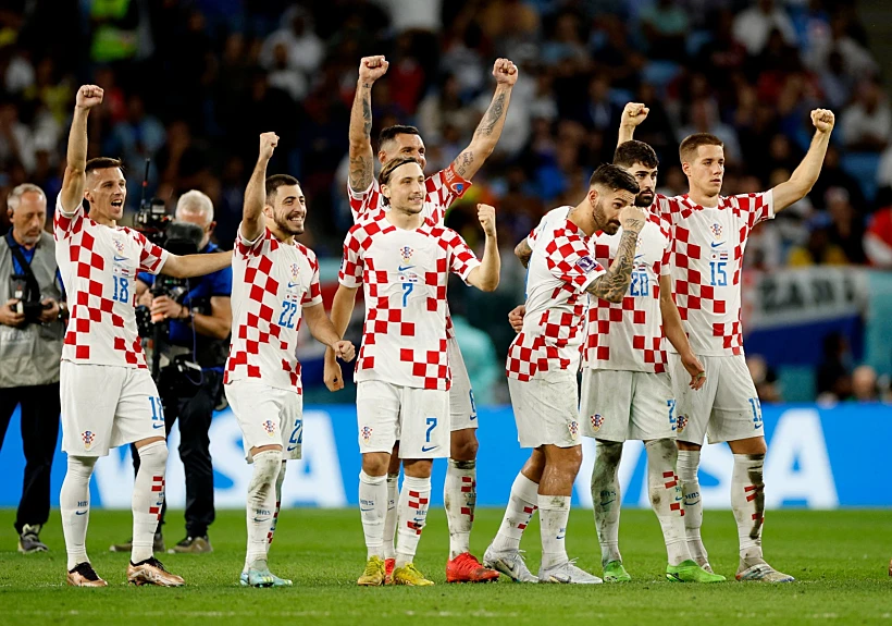 קרואטיה מנצחת את יפן בדו קרב פנדלים ומעפילה לרבע הגמר מונדיאל 2022 בקטר