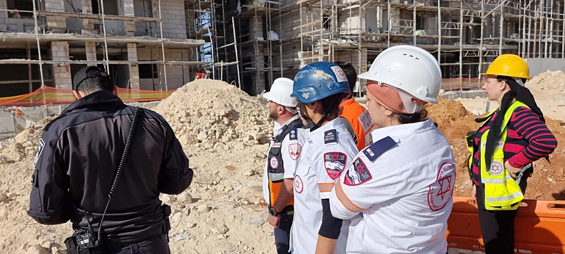 אתר הבנייה בו קרסו הפיגומים בגבעת זאב, ירושלים