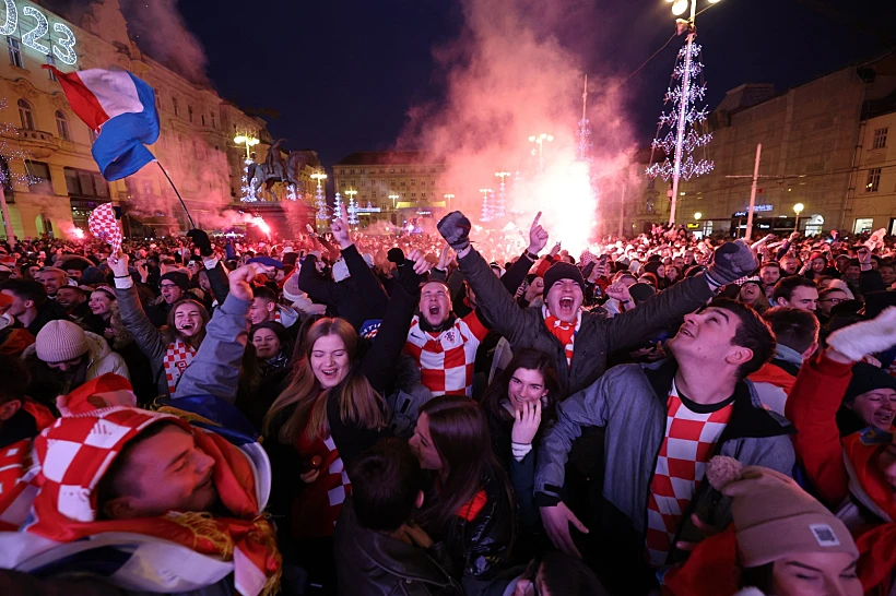 האוהדים הקרואטים חוגגים את הניצחון מול מרוקו