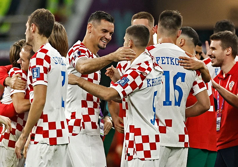 נבחרת קרואטיה חוגגת את הניצחון על מרוקו
