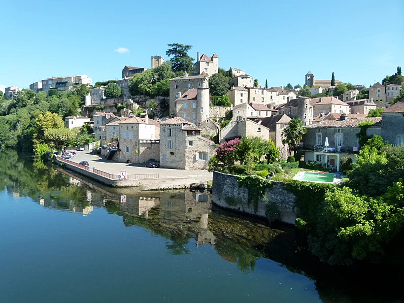 צרפת א-לה שירלי טוקר