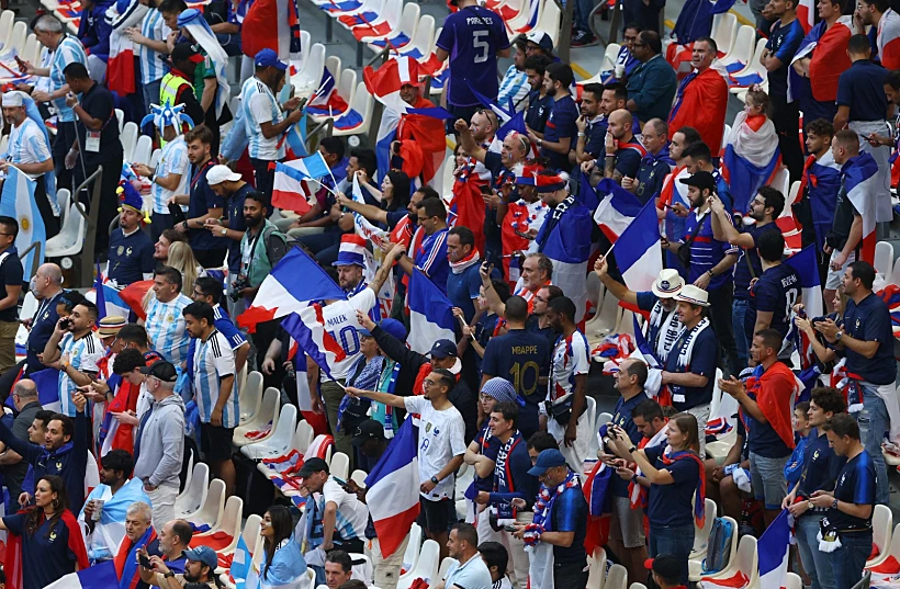 אוהדי צרפת במשחק הגמר מונדיאל 2022 בקטר