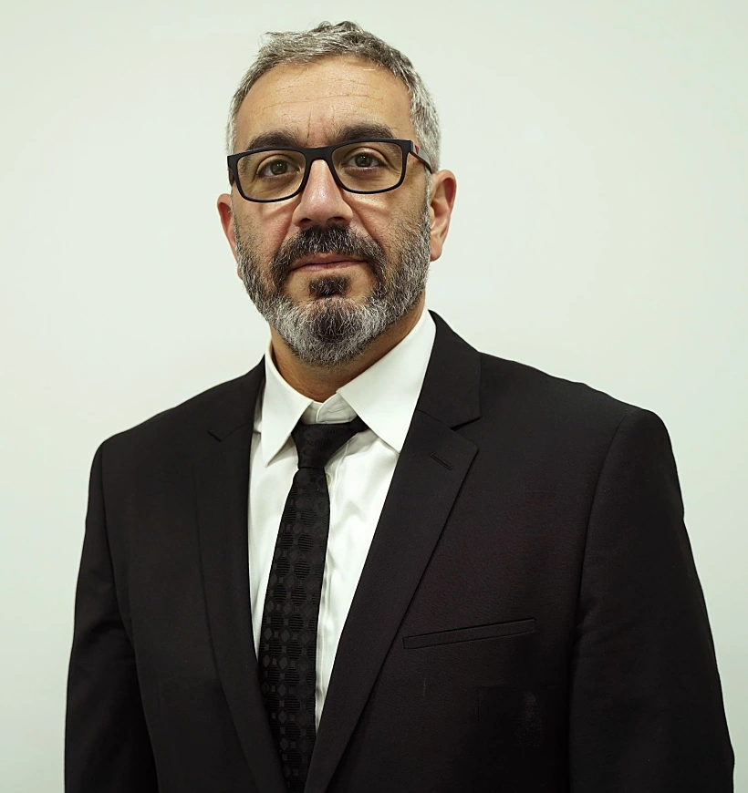 עו''ד תמיר סננס