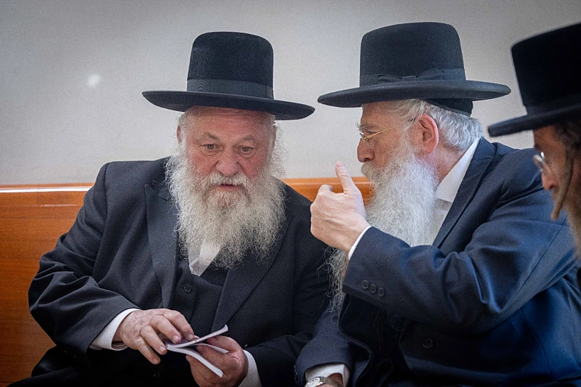 יצחק גולדקנופף ומאיר פרוש