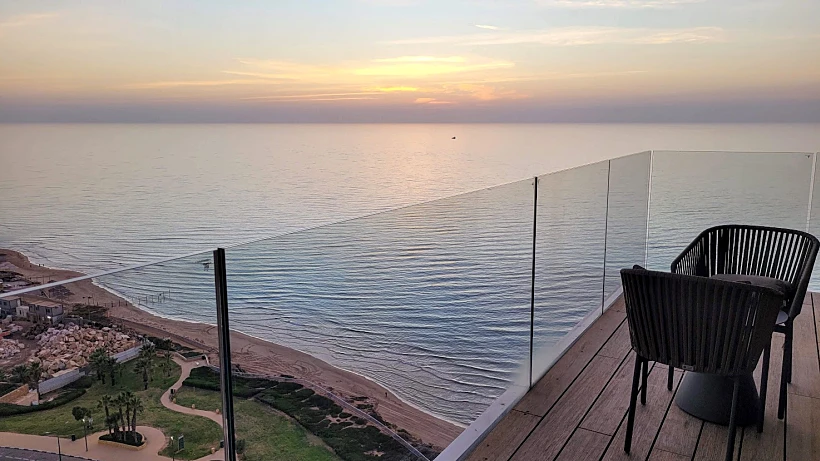 הים של נתניה. מלון VERT לגון