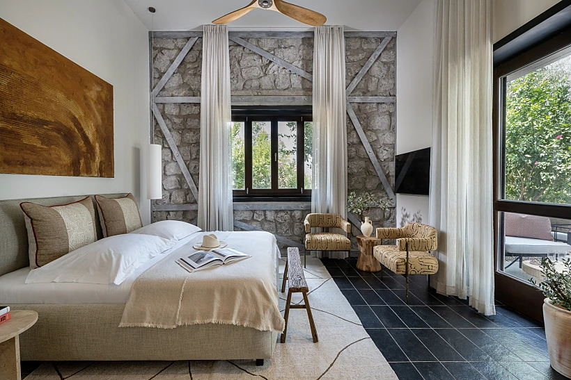 חדר במלון פרא