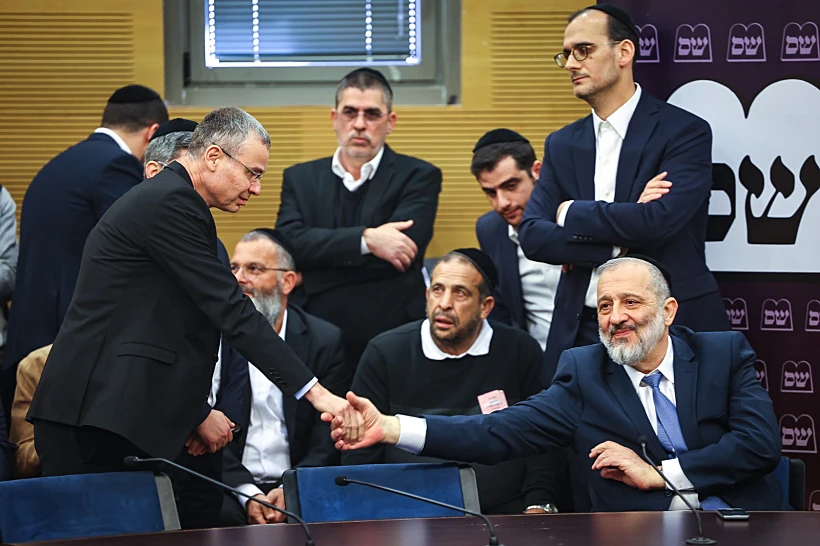 אריה דרעי והשר יריב לוין