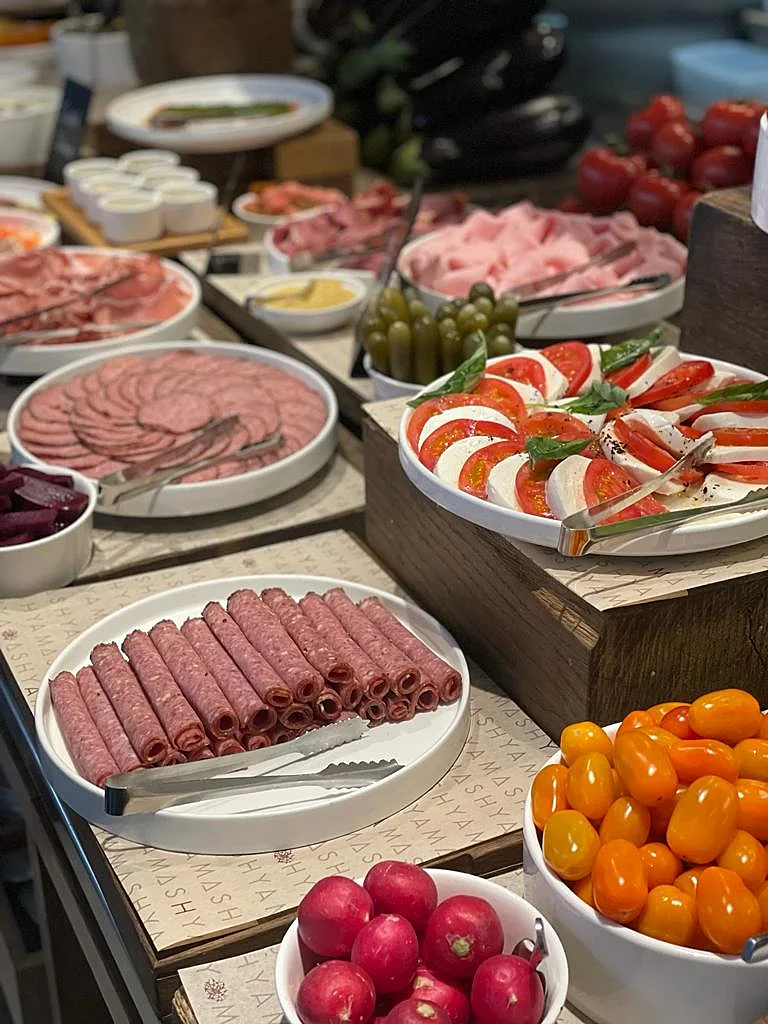 משייה, בראנץ'