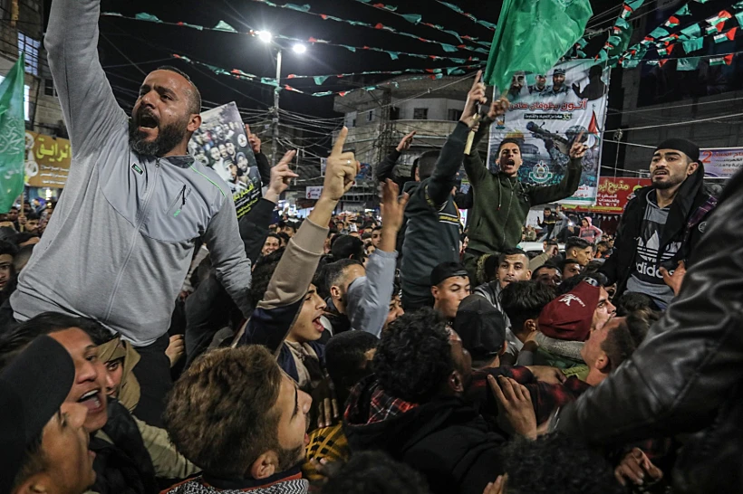 חגיגות בעזה בעקבות הפיגוע