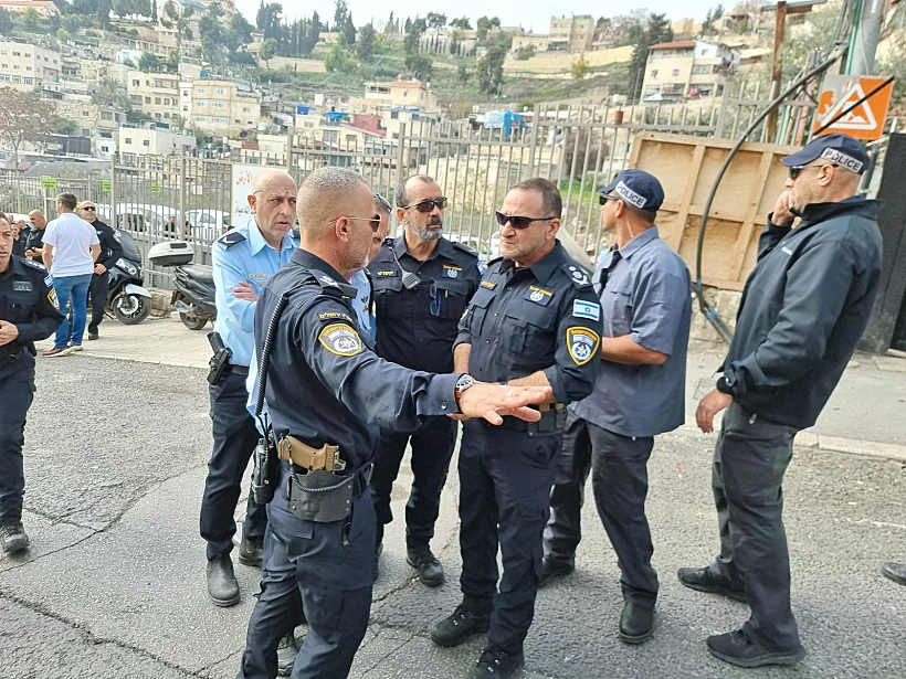 המפכ''ל קובי שבתאי בזירת הפיגוע בעיר דוד