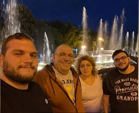 משפחת בן אליהו, מימין: מתן, טינה, רפי ואור