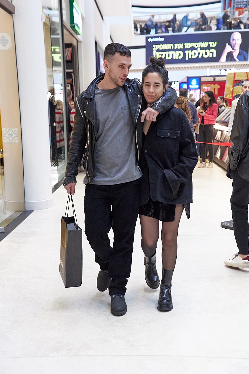 ישראל אוגלבו ובת הזוג