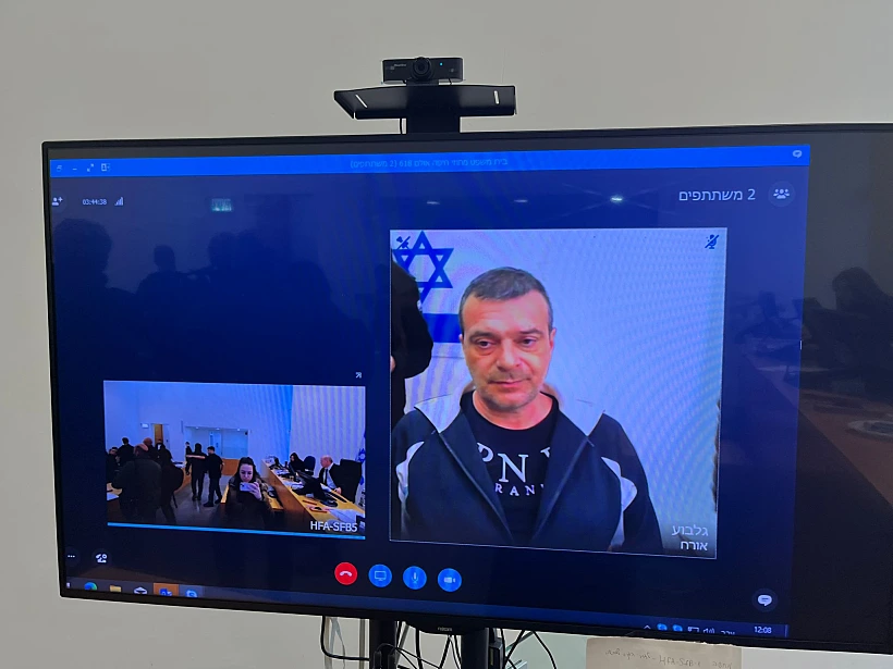 אדוארד קצ'ורה בדיון