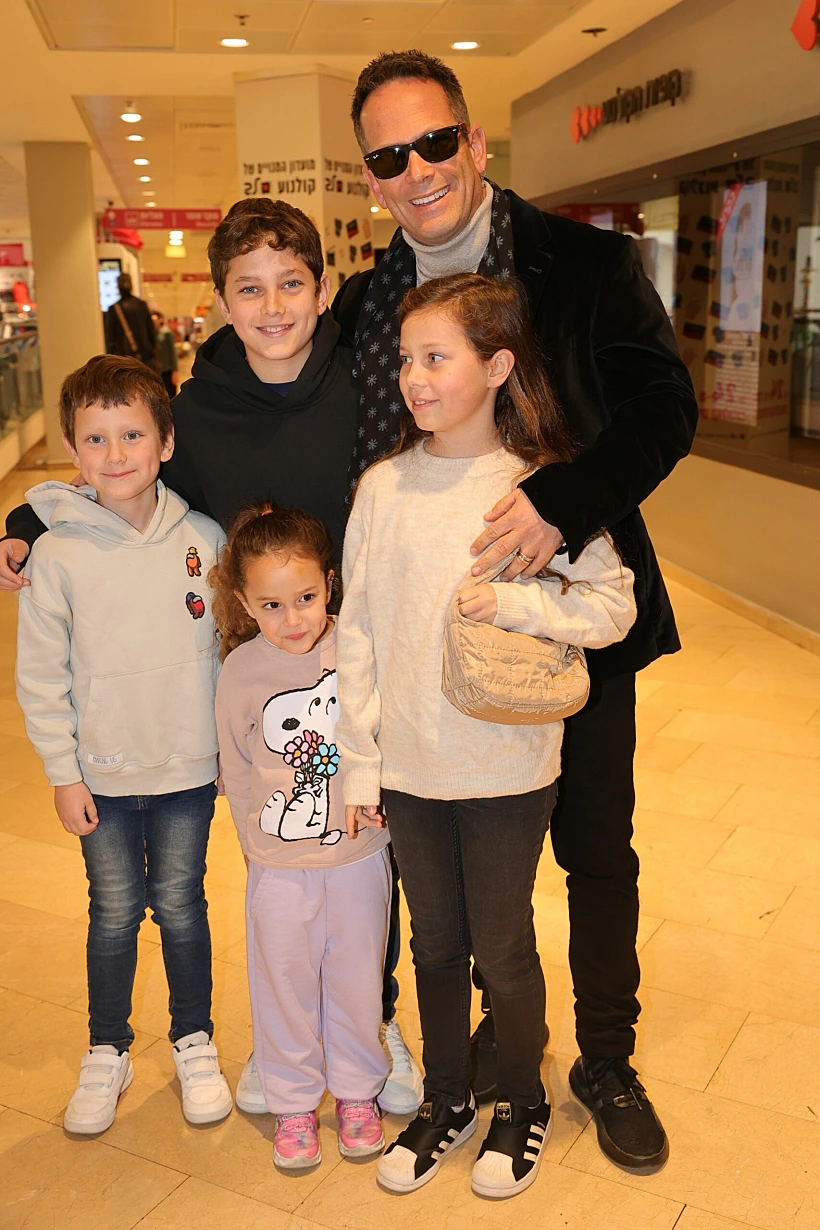 גיל ססובר והילדים