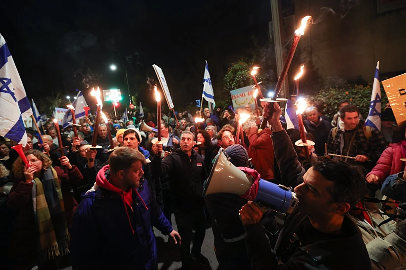 מפגינים ברחוב עזה בירושלים, באזור מעון ראש הממשלה