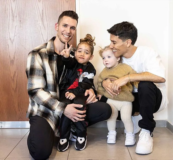 הראל סקעת, עידן רול וילדיהם ארי ואיסלה