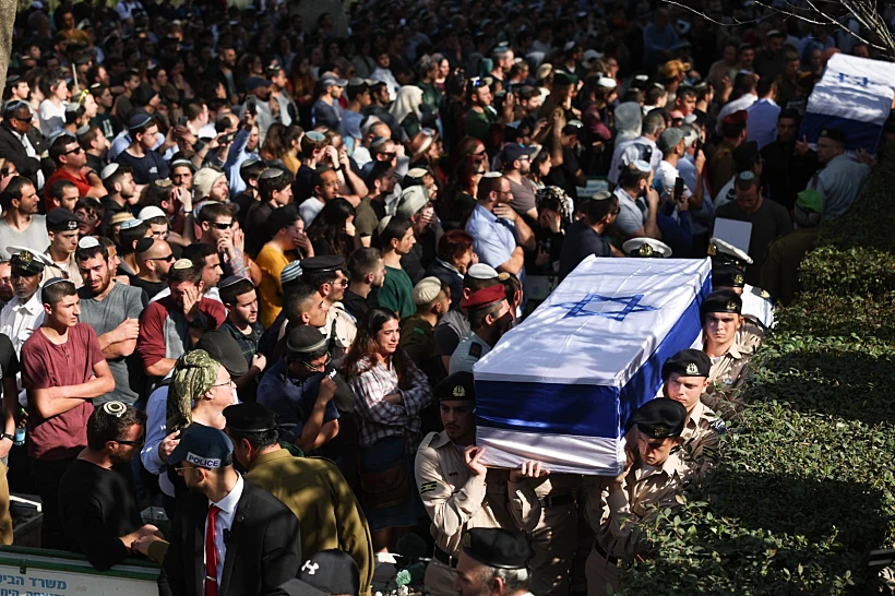 הלוויתם של הלל ויגל יניב, שנרצחו בפיגוע בחווארה