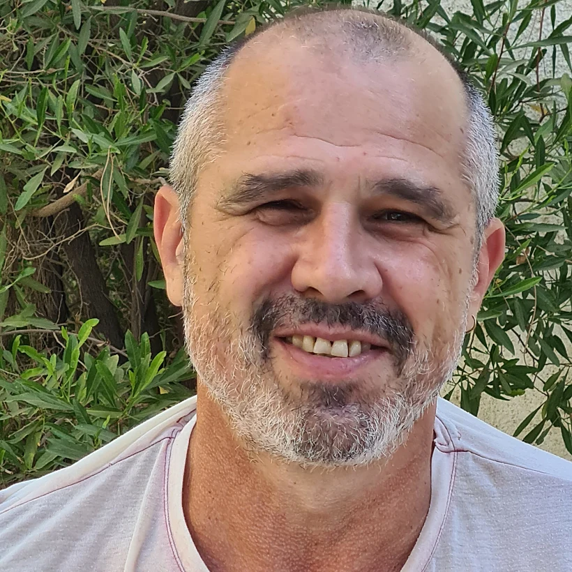 ד''ר רז שפייזר