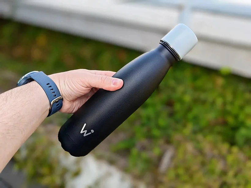 Water.io – בקבוק מים שעוזר לשתות יותר