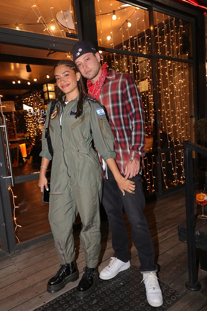 און רפאלי, שחר חיון