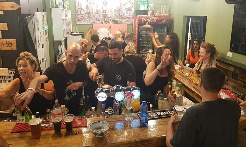 פאב הבועה - בת חפר