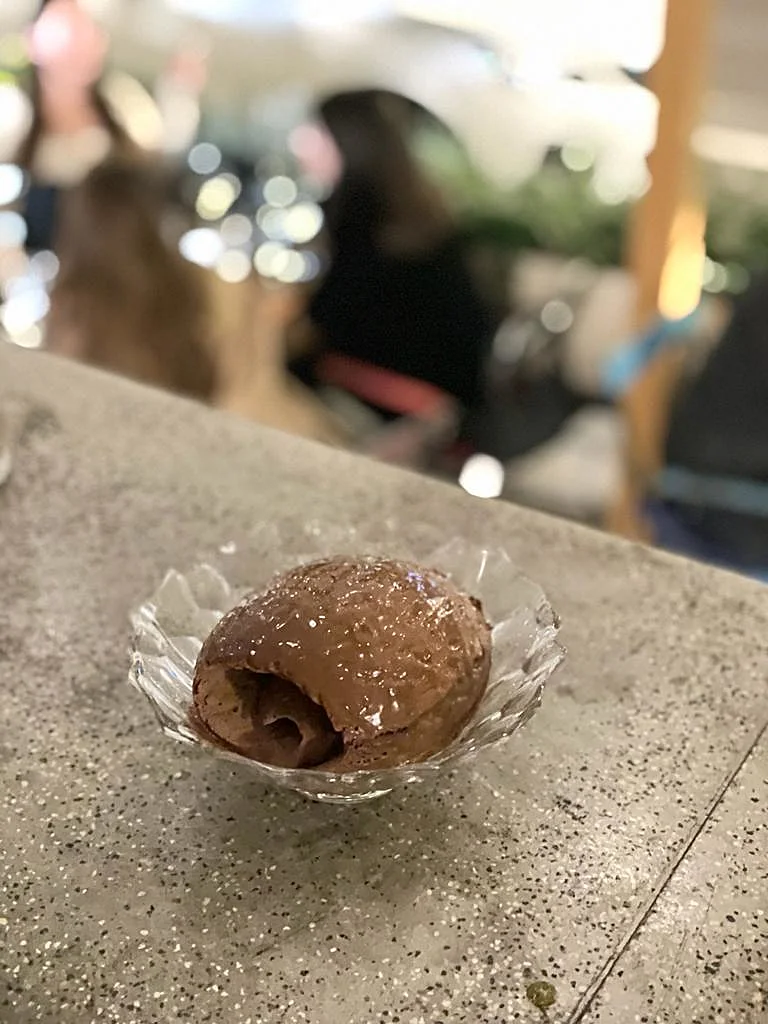 מוס שוקולד, תל א וין