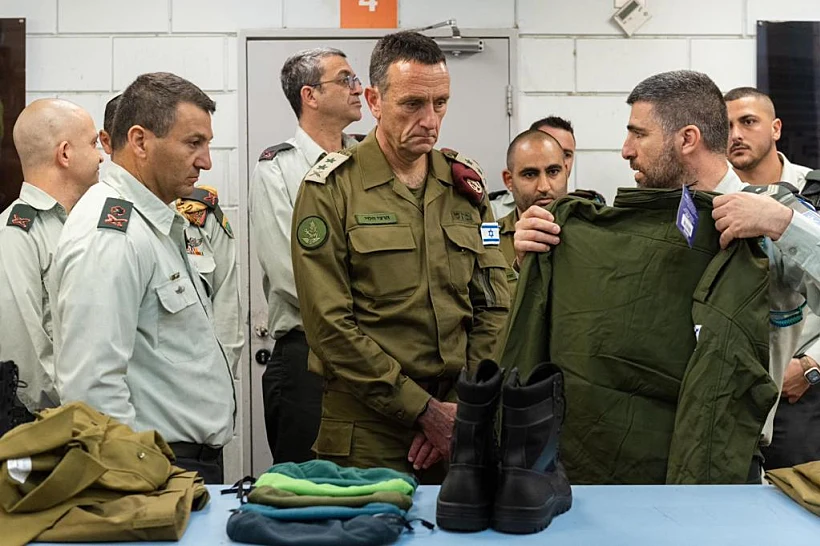 הרמטכ''ל הרצי הלוי בתל השומר עם המתגייסים החדשים