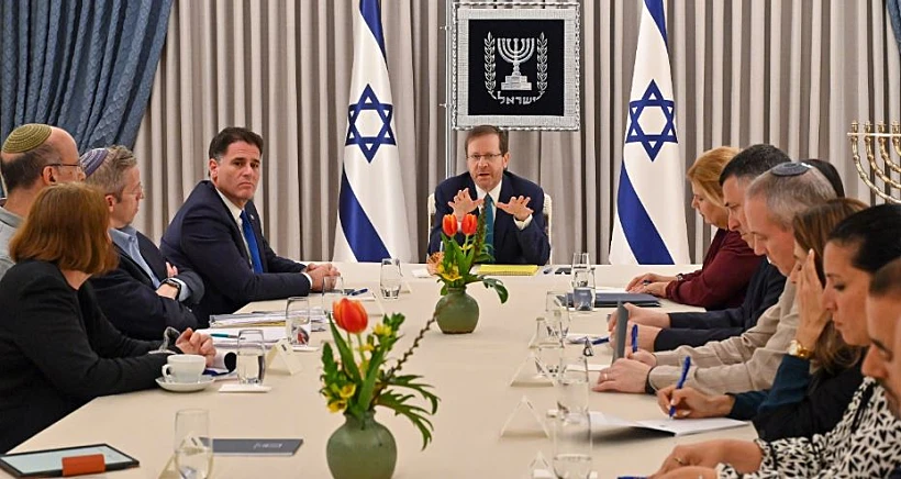 הפגישה בבית הנשיא