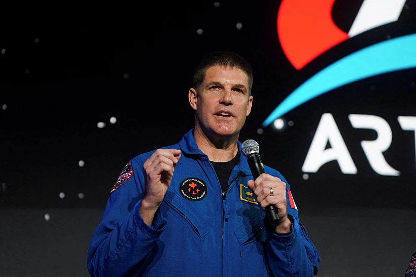 ג'רמי הנסן, אחד מארבעת האסטרואונאוטים