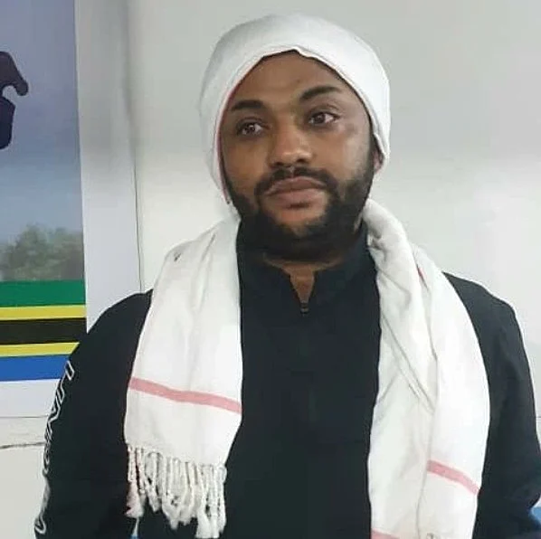 תאבו בסטר ''אנס הפייסבוק''