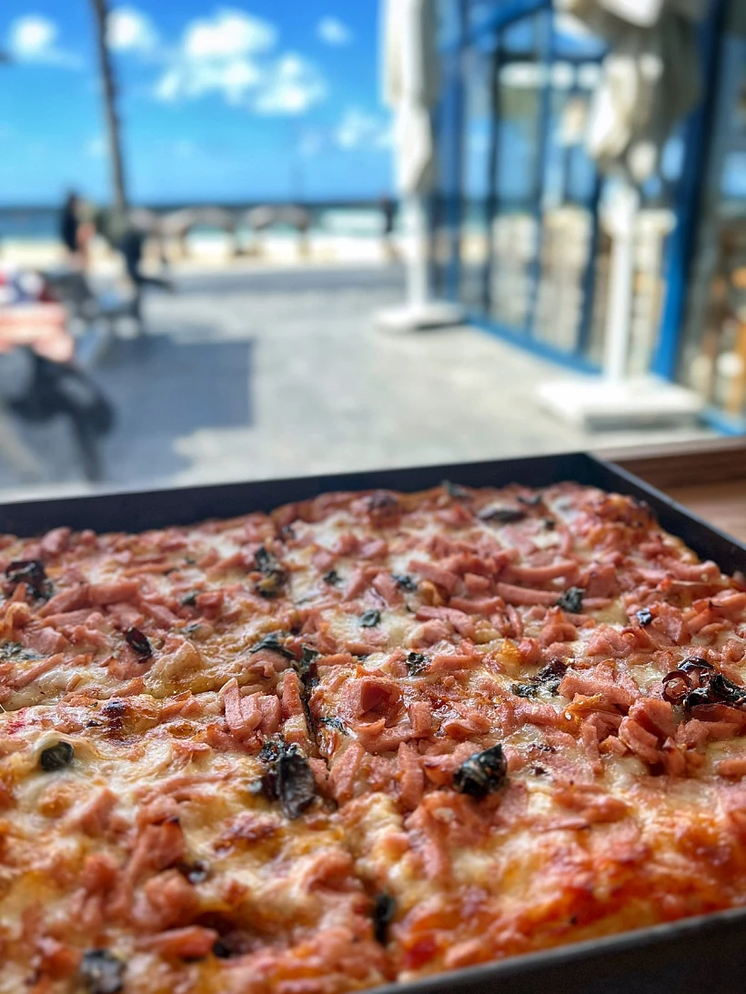 Greek Pizza, פיצה יוונית