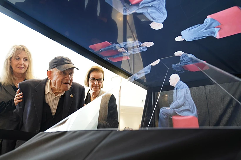 מרדכי צ'כנובר, שורד מחנה בירקנאו-אושוויץ והמיזם הטכנולוגי ‏''NEVER AGAIN VR''‏