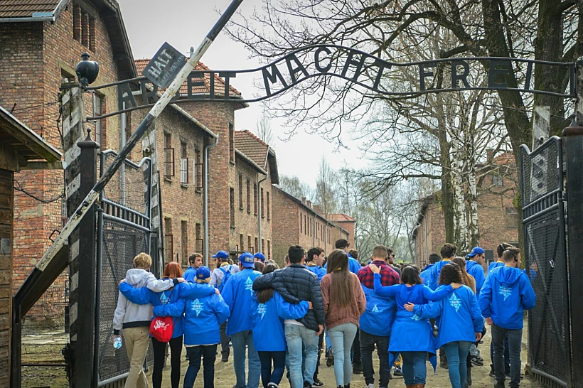 מצעד החיים. ארכיון
