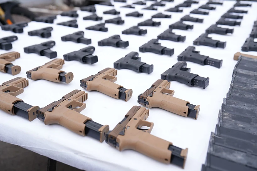 האקדחים שנתפסו