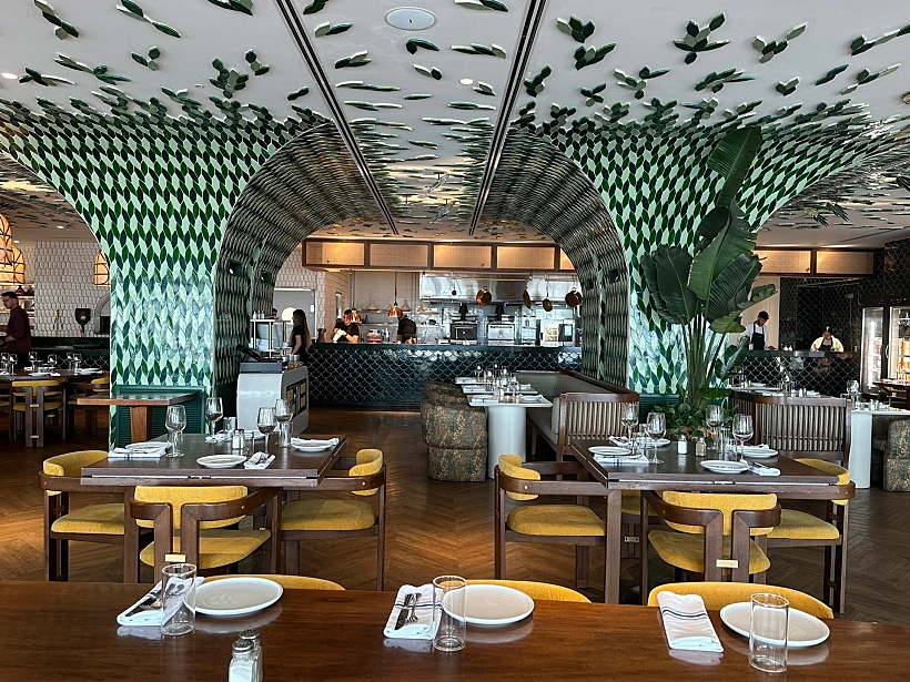 מסעדה לוטה המעוצבת למשעי