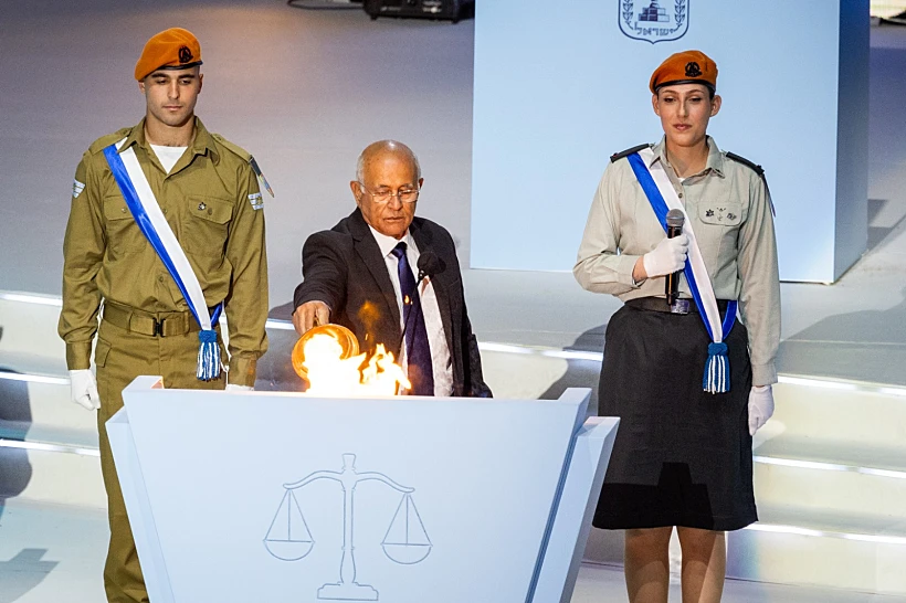 אביגדור קהלני משיא משואה