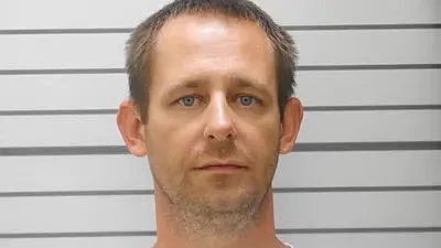 עבריין המין ג'ס מקפאדן. לא ברור אם חי או מת