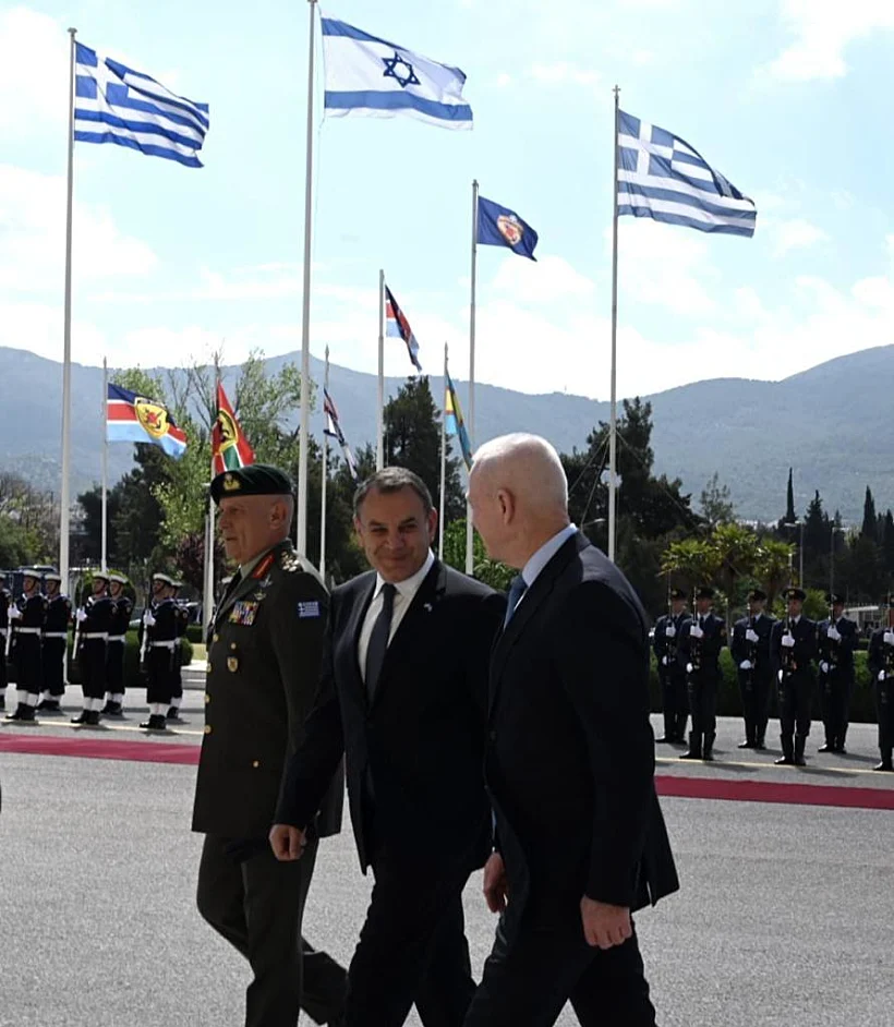 שר הביטחון יואב גלנט בביקור מדיני ביוון