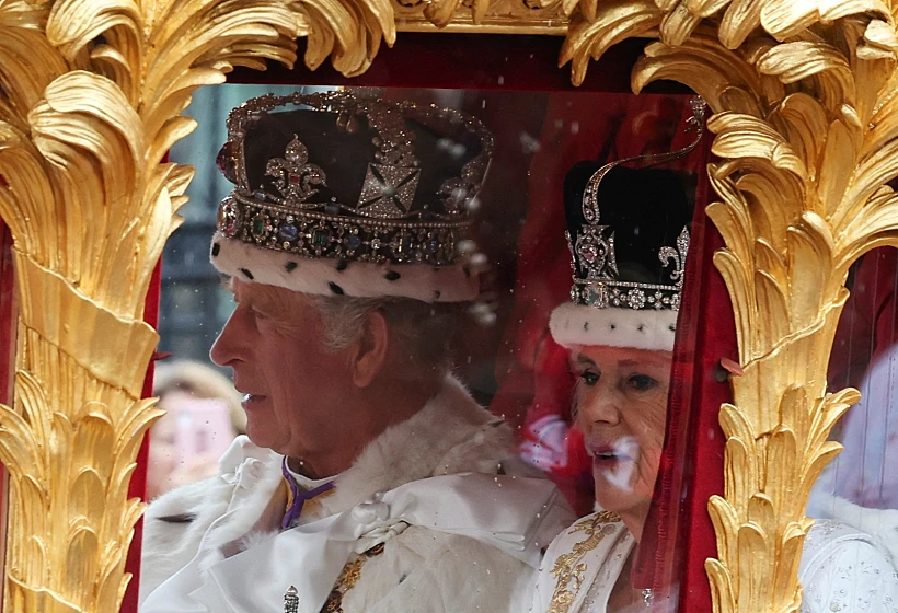 צ'ארס השלישי וקמילה בכרכרה