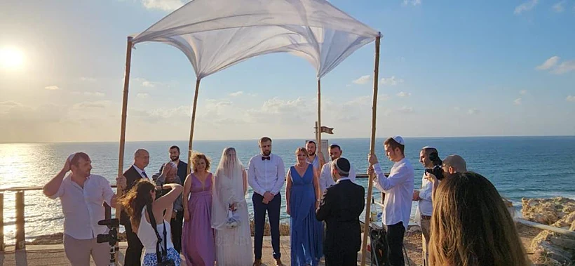 חתונה באפולוניה